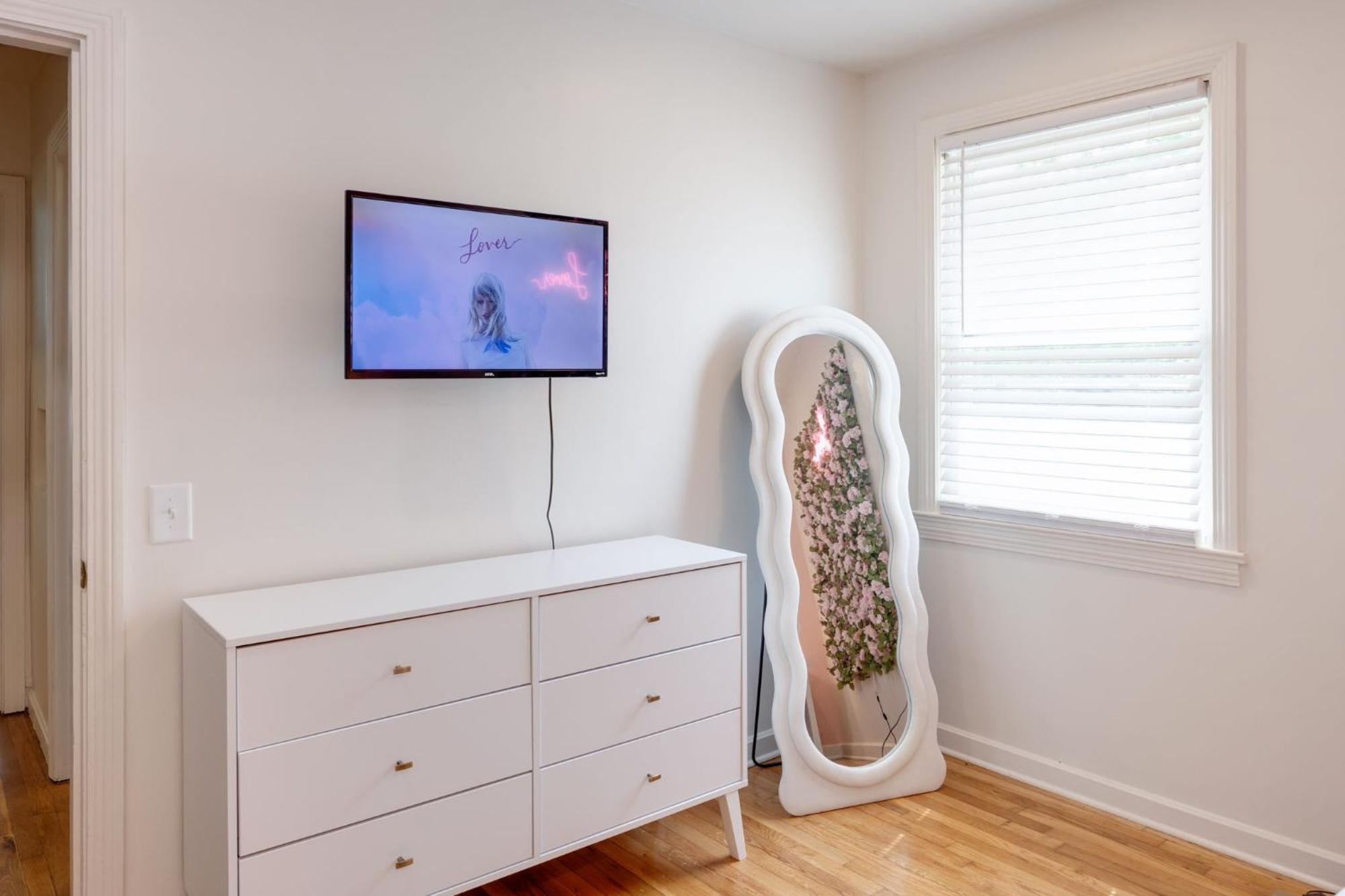Taylor Swift Eras Inspired Home-10 Min To Broadway Nashville Bagian luar foto